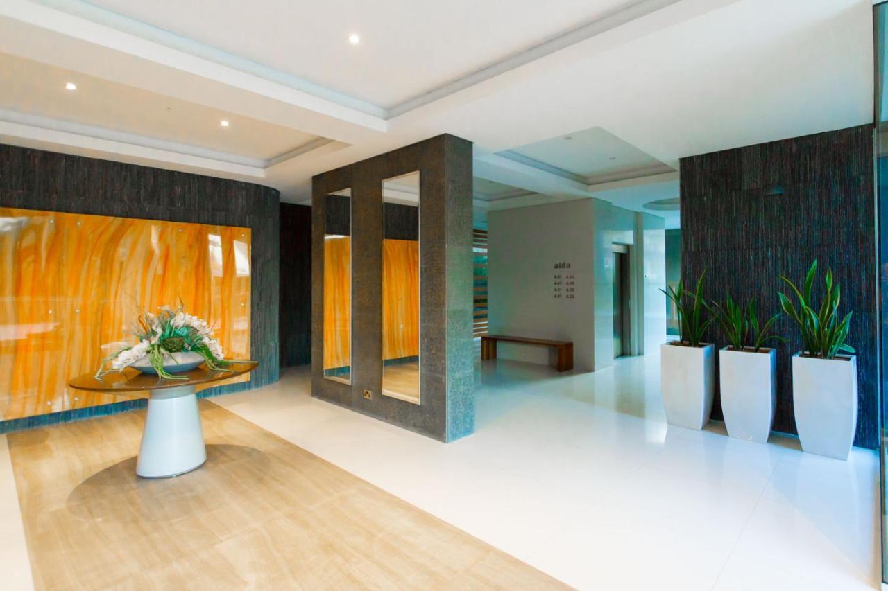 Opera Exclusive Apts By Trulycyprus Limasol Buitenkant foto