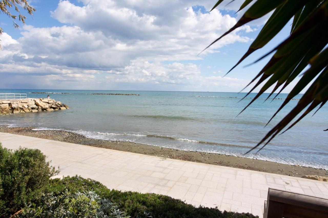 Opera Exclusive Apts By Trulycyprus Limasol Buitenkant foto