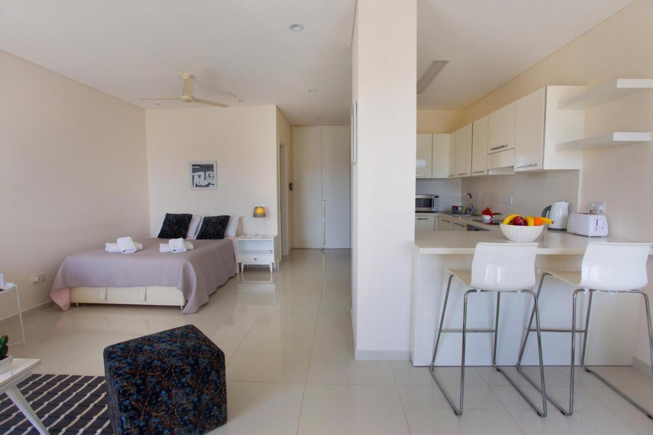 Opera Exclusive Apts By Trulycyprus Limasol Buitenkant foto